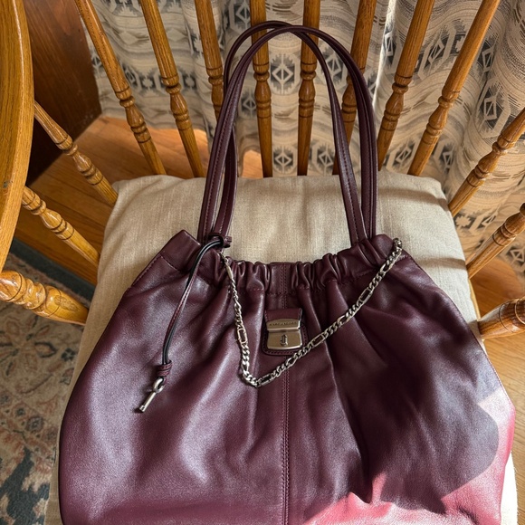 MARC JACOBS Cristina Tote in Plum (Bordeaux), NWOT - Picture 2 of 16